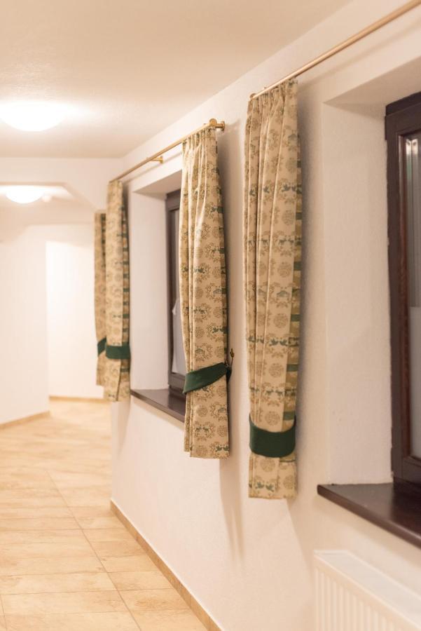 Ferienwohnungen Hirschen Бихлбах Екстериор снимка
